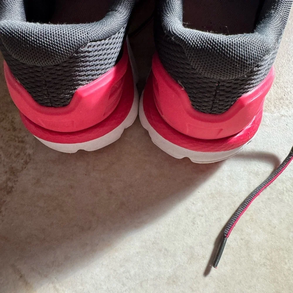 Under Armour Charcoal and Crimson Sneakers Size 9